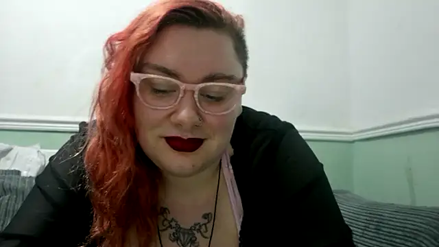 Bustycurves online show from 24, 2, 2025