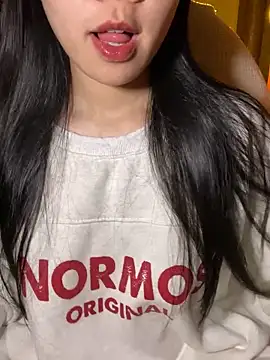 minmin2kk5 online show from 28, 11, 2025