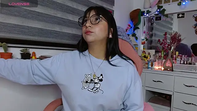 Snapshot of Littlerouse_ chatting on 10, 1, 2025 Littlerouse online show from 10, 1, 2025