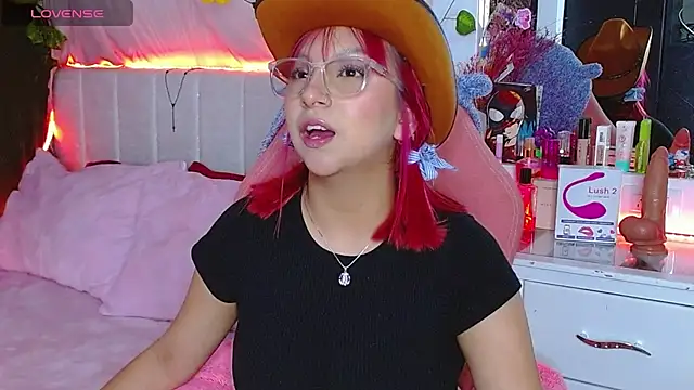 Snapshot of Littlerouse_ chatting on 10, 10, 2025 Littlerouse online show from 10, 10, 2025