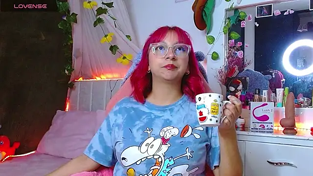 Snapshot of Littlerouse_ chatting on 22, 10, 2025 Littlerouse online show from 22, 10, 2025