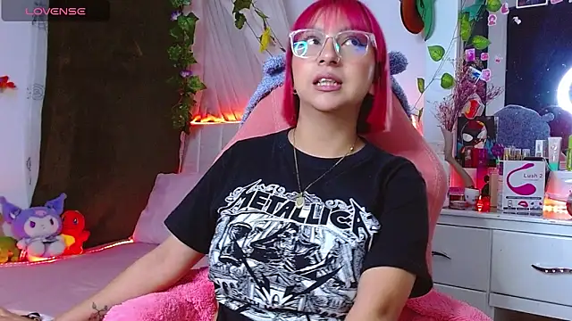 Snapshot of Littlerouse_ chatting on 15, 11, 2025 Littlerouse online show from 15, 11, 2025