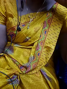 Snapshot of Janavi-janu chatting on 28, 10, 2025 Janavi-janu online show from 28, 10, 2025