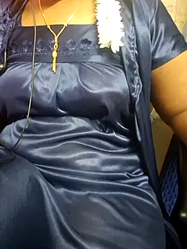 Snapshot of Janavi-janu chatting on 28, 10, 2025 Janavi-janu online show from 28, 10, 2025