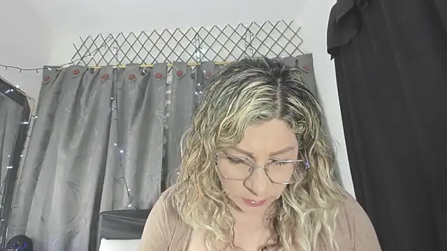 eva1saenz online show from 27, 11, 2025