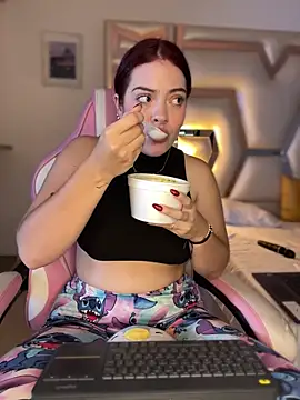 Chloee Evans1 online show from 11, 1, 2025