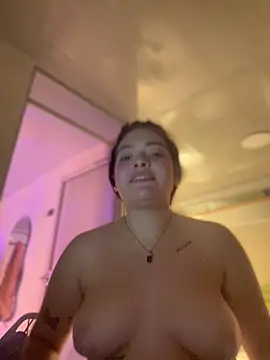 Chloee Evans1 online show from 1, 3, 2025