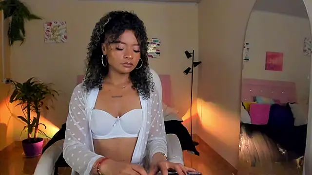 keyla roberts777 online show from 5, 1, 2025