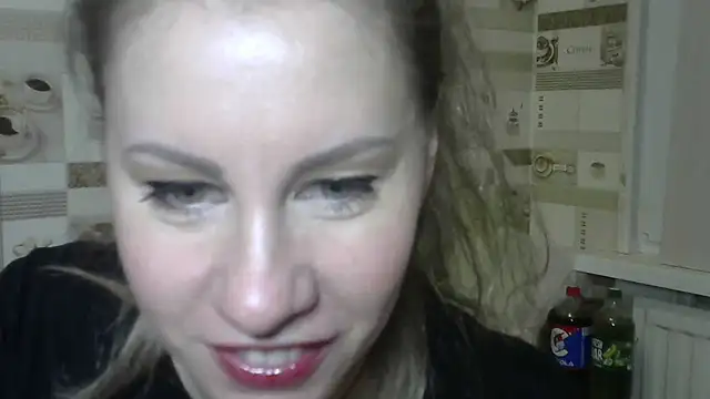 Snapshot of TherestlessKitty chatting on 6, 12, 2024 TherestlessKitty online show from 6, 12, 2024