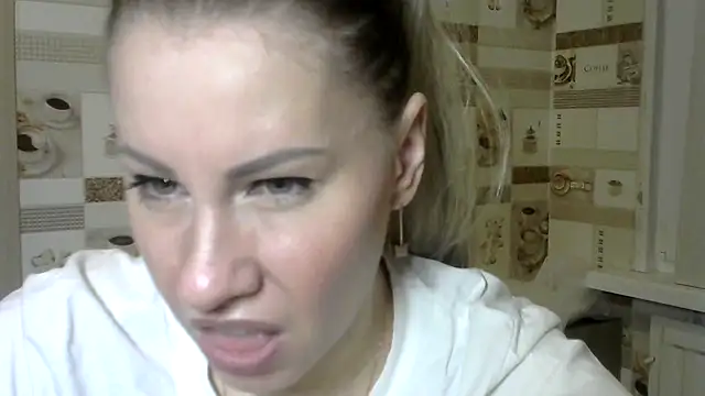 Snapshot of TherestlessKitty chatting on 7, 12, 2024 TherestlessKitty online show from 7, 12, 2024