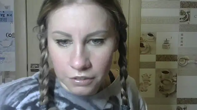 Snapshot of TherestlessKitty chatting on 10, 12, 2024 TherestlessKitty online show from 10, 12, 2024