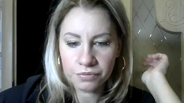 Snapshot of TherestlessKitty chatting on 27, 12, 2024 TherestlessKitty online show from 27, 12, 2024