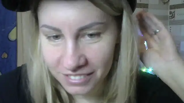 Snapshot of TherestlessKitty chatting on 30, 12, 2024 TherestlessKitty online show from 30, 12, 2024