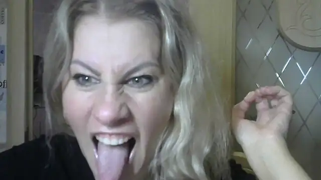 Snapshot of TherestlessKitty chatting on 27, 1, 2025 TherestlessKitty online show from 27, 1, 2025