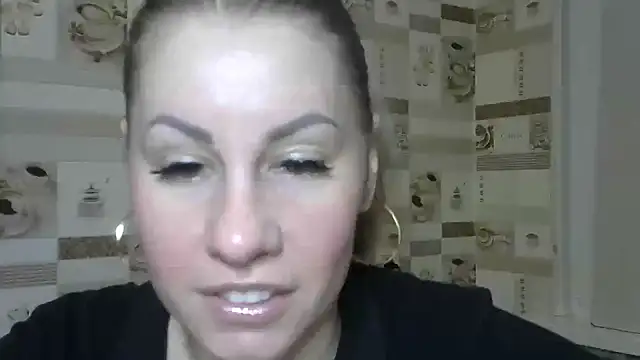 Snapshot of TherestlessKitty chatting on 8, 2, 2025 TherestlessKitty online show from 8, 2, 2025