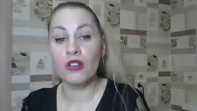 Snapshot of TherestlessKitty chatting on 14, 2, 2025 TherestlessKitty online show from 14, 2, 2025