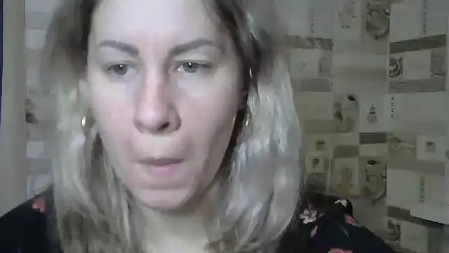 Snapshot of TherestlessKitty chatting on 17, 2, 2025 TherestlessKitty online show from 17, 2, 2025