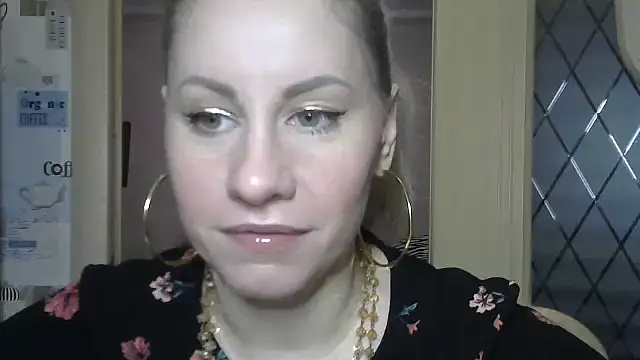 Snapshot of TherestlessKitty chatting on 5, 3, 2025 TherestlessKitty online show from 5, 3, 2025