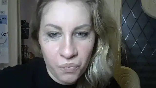 Snapshot of TherestlessKitty chatting on 12, 3, 2025 TherestlessKitty online show from 12, 3, 2025