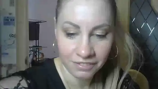 Snapshot of TherestlessKitty chatting on 17, 3, 2025 TherestlessKitty online show from 17, 3, 2025