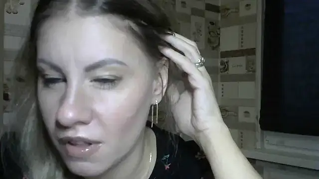 Snapshot of TherestlessKitty chatting on 25, 9, 2025 TherestlessKitty online show from 25, 9, 2025