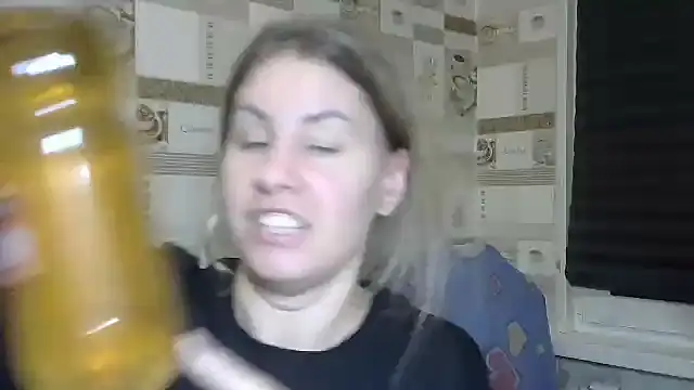 Snapshot of TherestlessKitty chatting on 3, 10, 2025 TherestlessKitty online show from 3, 10, 2025