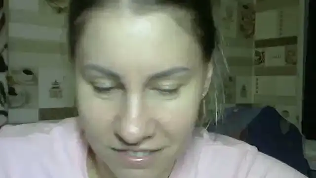 Snapshot of TherestlessKitty chatting on 8, 10, 2025 TherestlessKitty online show from 8, 10, 2025