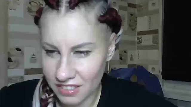 Snapshot of TherestlessKitty chatting on 12, 10, 2025 TherestlessKitty online show from 12, 10, 2025