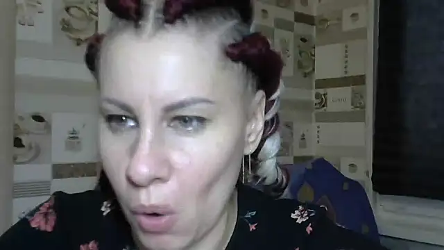 Snapshot of TherestlessKitty chatting on 13, 10, 2025 TherestlessKitty online show from 13, 10, 2025