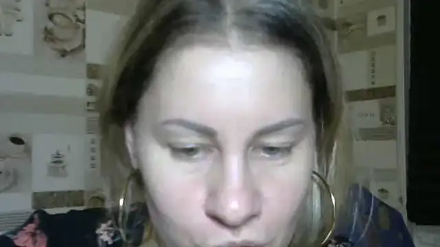 Snapshot of TherestlessKitty chatting on 19, 10, 2025 TherestlessKitty online show from 19, 10, 2025