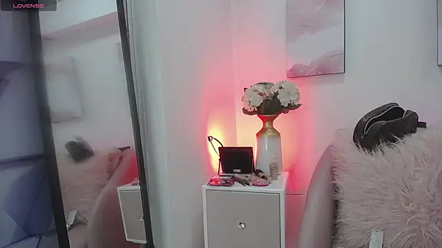 Tayzon Foxxx online show from 10, 12, 2024