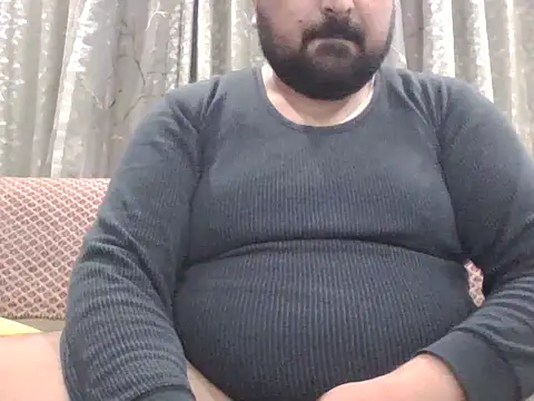 Snapshot of ARYANAVAILABLE chatting on 18, 12, 2025 ARYANAVAILABLE online show from 18, 12, 2025