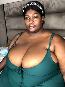 Snapshot of bustytitsxxx chatting on 4, 12, 2024 bustytitsxxx online show from 4, 12, 2024