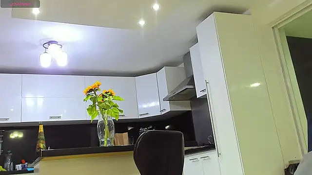 Snapshot of Makonneen chatting on 13, 12, 2024 Makonneen online show from 13, 12, 2024