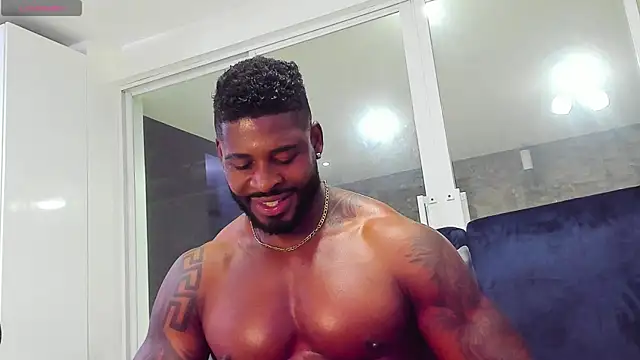 Snapshot of Makonneen chatting on 14, 12, 2024 Makonneen online show from 14, 12, 2024