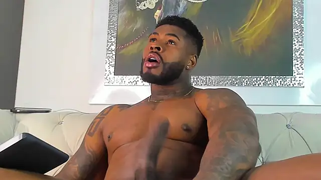 Snapshot of Makonneen chatting on 11, 9, 2025 Makonneen online show from 11, 9, 2025