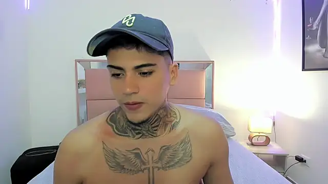 Snapshot of mad_maxxx2 chatting on 2, 2, 2025 mad maxxx2 online show from 2, 2, 2025