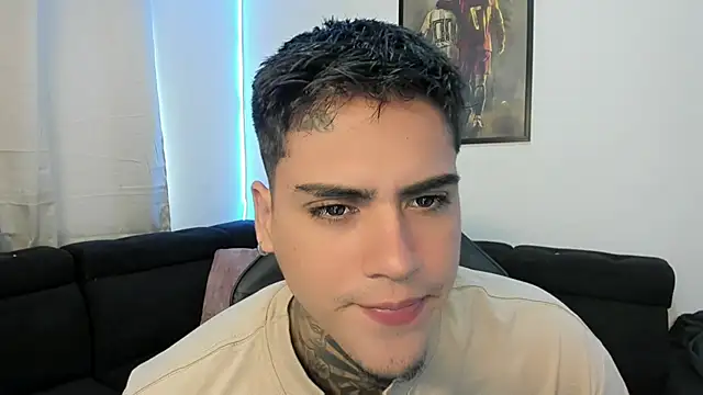 Snapshot of mad_maxxx2 chatting on 4, 2, 2025 mad maxxx2 online show from 4, 2, 2025