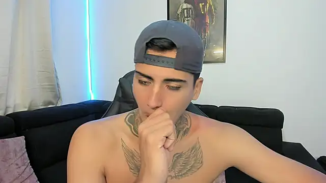 Snapshot of mad_maxxx2 chatting on 16, 2, 2025 mad maxxx2 online show from 16, 2, 2025