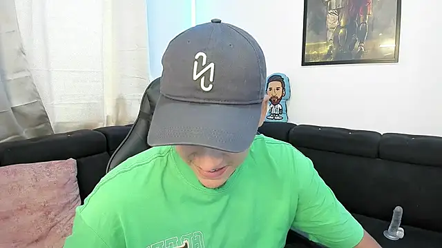 Snapshot of mad_maxxx2 chatting on 18, 2, 2025 mad maxxx2 online show from 18, 2, 2025