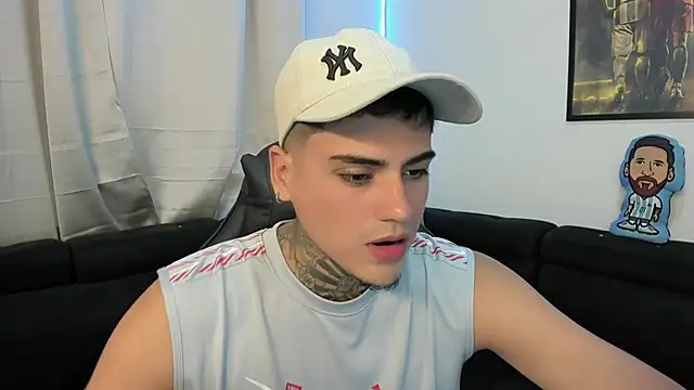 Snapshot of mad_maxxx2 chatting on 21, 2, 2025 mad maxxx2 online show from 21, 2, 2025