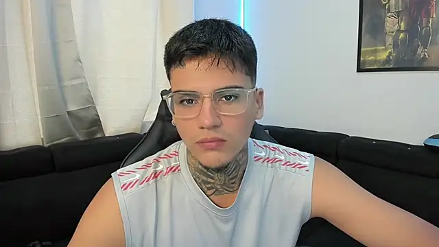 Snapshot of mad_maxxx2 chatting on 22, 2, 2025 mad maxxx2 online show from 22, 2, 2025