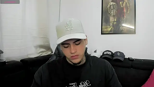 Snapshot of mad_maxxx2 chatting on 23, 10, 2025 mad maxxx2 online show from 23, 10, 2025