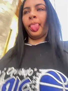  luna torres online show from 28, 2, 2026