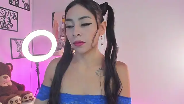 Snapshot of emma-hiill chatting on 2, 12, 2024 emma-hiill online show from 2, 12, 2024