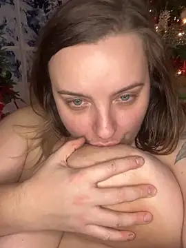 Snapshot of lairarose chatting on 24, 12, 2024 lairarose online show from 24, 12, 2024