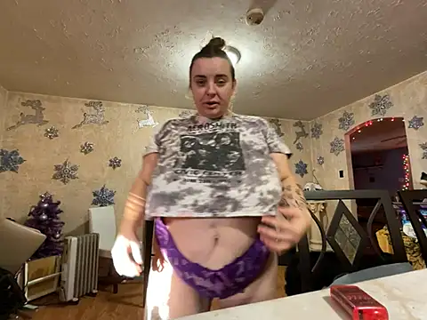 Snapshot of lairarose chatting on 12, 1, 2025 lairarose online show from 12, 1, 2025