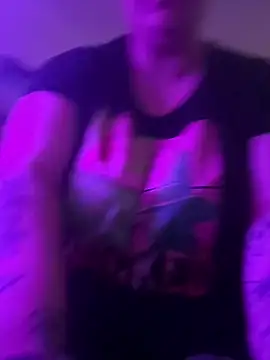 Snapshot of lairarose chatting on 21, 10, 2025 lairarose online show from 21, 10, 2025