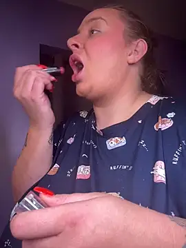 Snapshot of lairarose chatting on 29, 10, 2025 lairarose online show from 29, 10, 2025