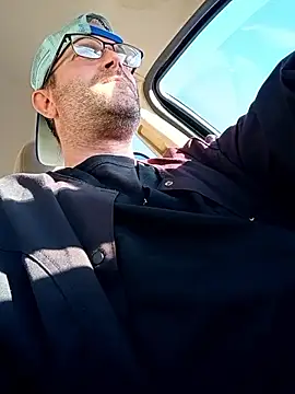 Snapshot of crazycam619 chatting on 7, 11, 2025 crazycam619 online show from 7, 11, 2025